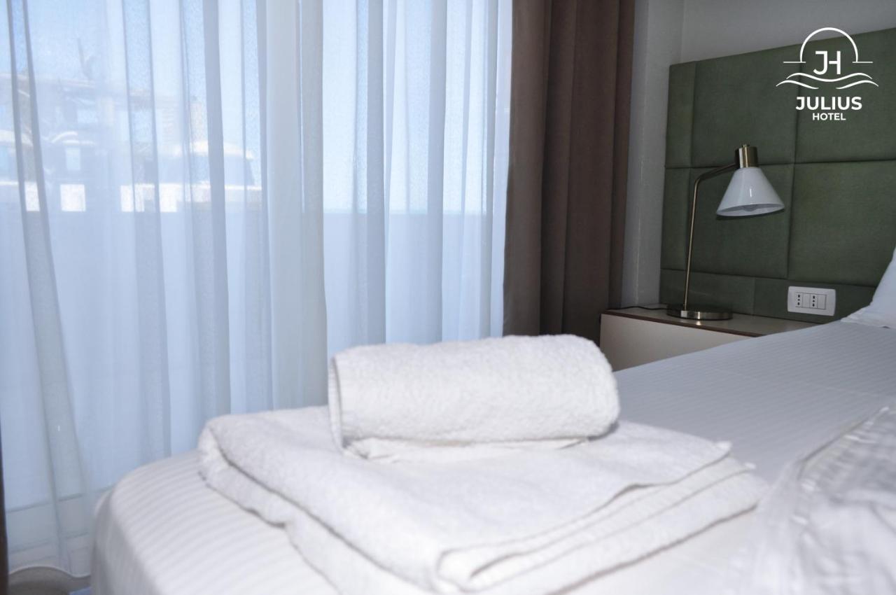 Julius Hotel Голем Екстер'єр фото